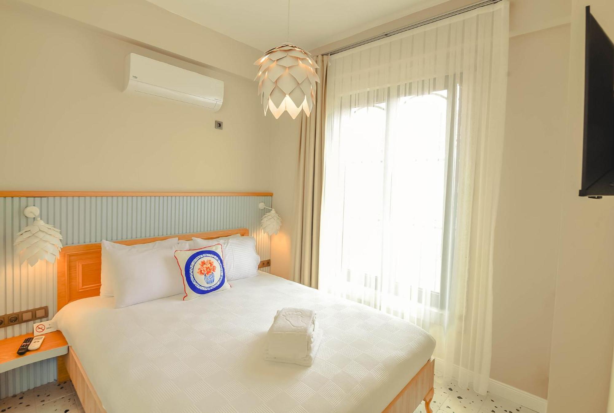 Otel Sulty's *